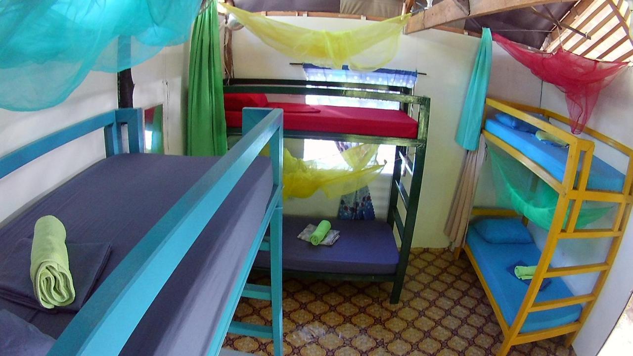 Footprints Homestay (Adults Only) General Luna  Exterior photo