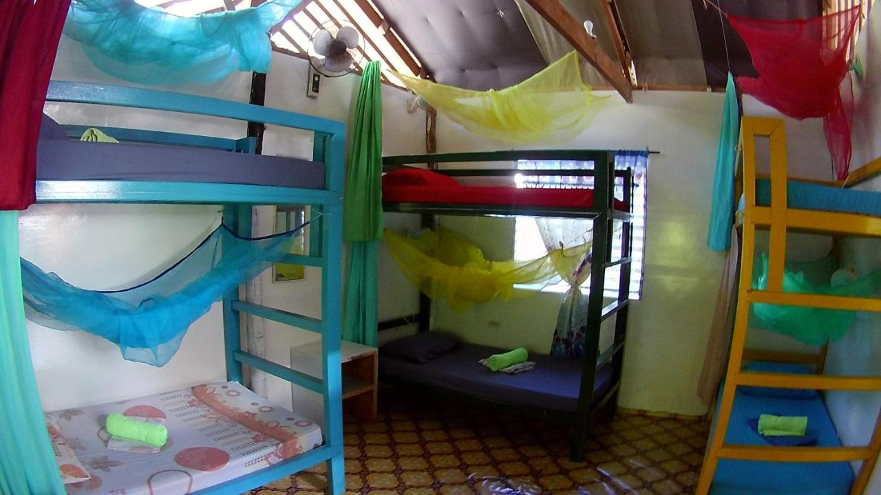 Footprints Homestay (Adults Only) General Luna  Exterior photo